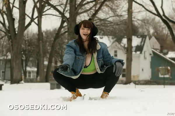 Daisy Wensday Merry Fistmas - Photo 12