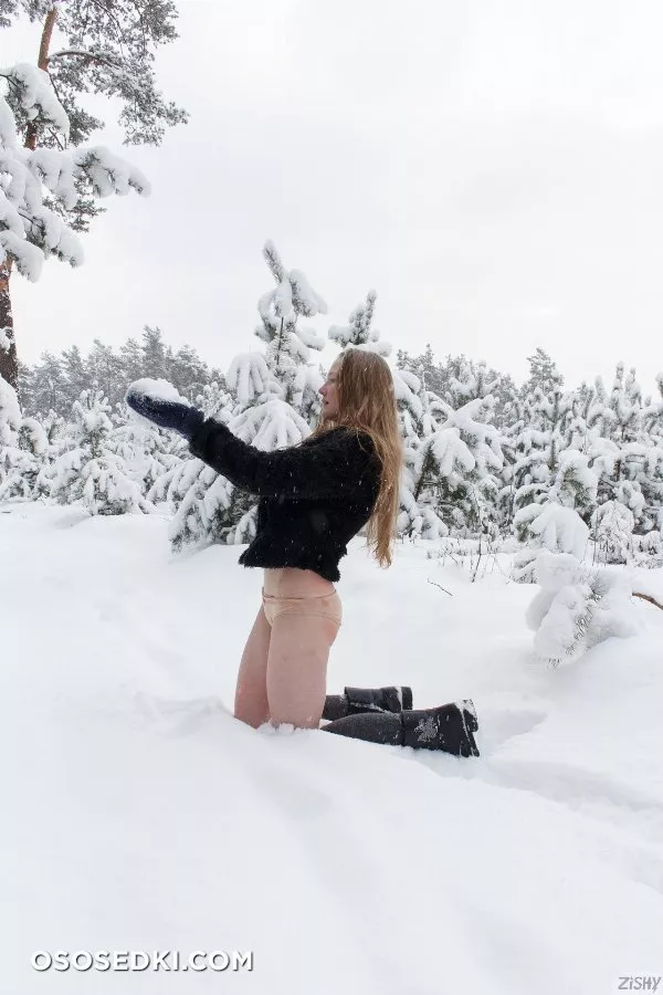 Lida Nowak Snow Is Quiet - Photo 48