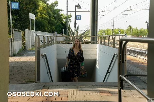 Claudia Veneza Morning Routine One - Photo 1