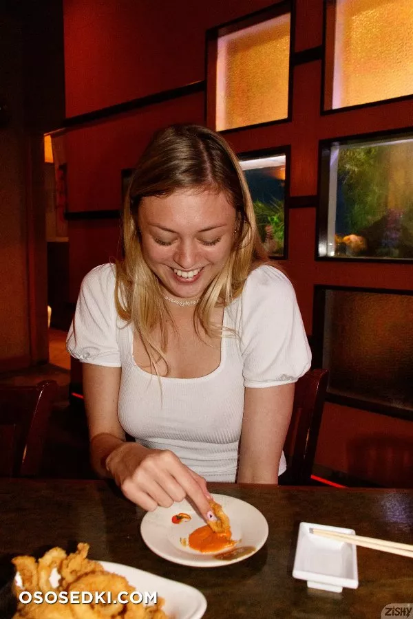 Amber Moore Sushi Nights - Photo 8