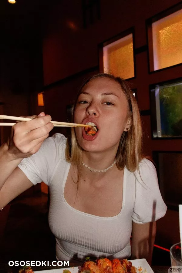 Amber Moore Sushi Nights - Photo 16