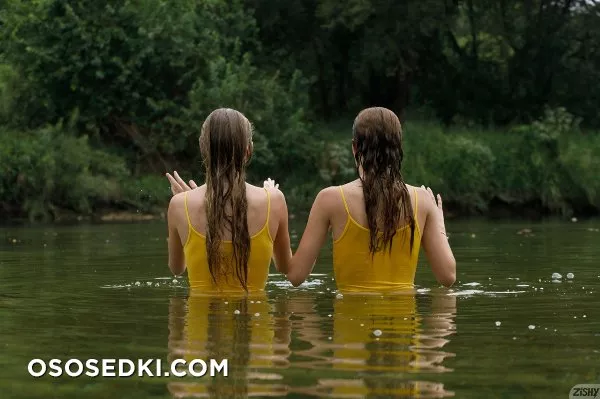 Moon and Suzie In Lemon Wedges 1 - Photo 37