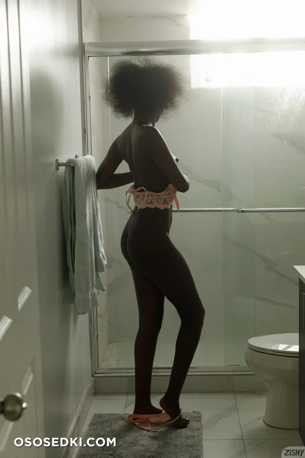Kelsey Jones Miami Pies - Photo 48