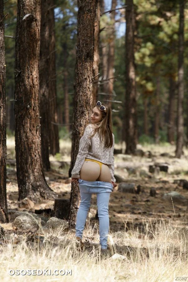 Penelope Kay Has Mountain Cardio - Photo 16