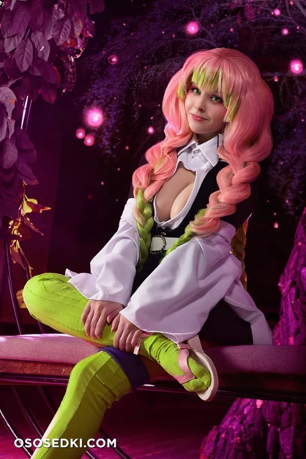 Helly von Valentine. Mitsuri. Demon Slayer: Kimetsu no Yaiba - Photo 2