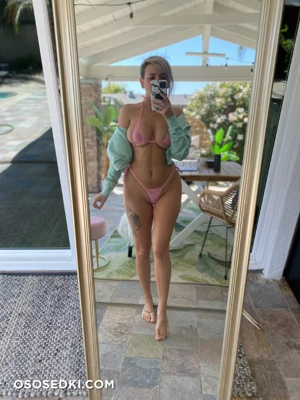 Darshelle Stevens. Zipka Hoodie. Pink Bikini - Photo 5