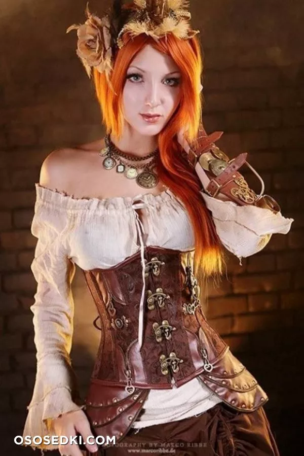 Sina Domino Collins - Photo 1