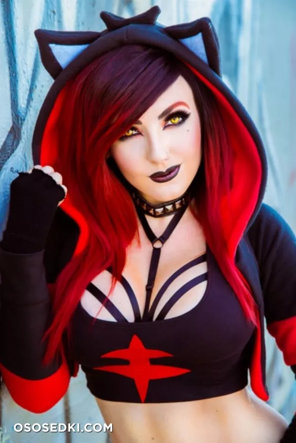 Jessica Nigri as  Various Pokemon - Photo 4