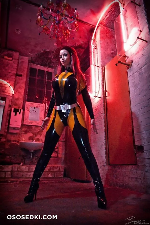 Bianca Beauchamp | DC Comics | Watchmen | Silk Spectre - Photo 17