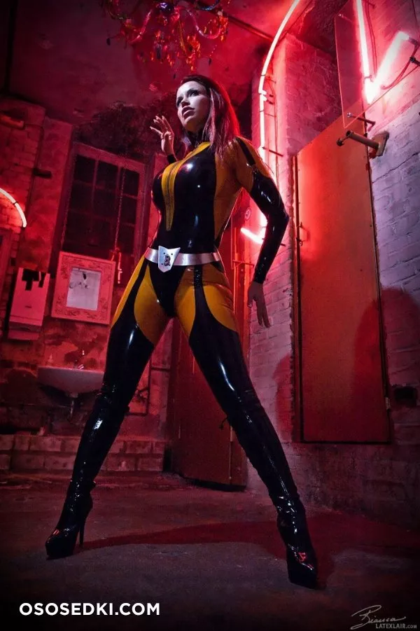 Bianca Beauchamp | DC Comics | Watchmen | Silk Spectre - Photo 21