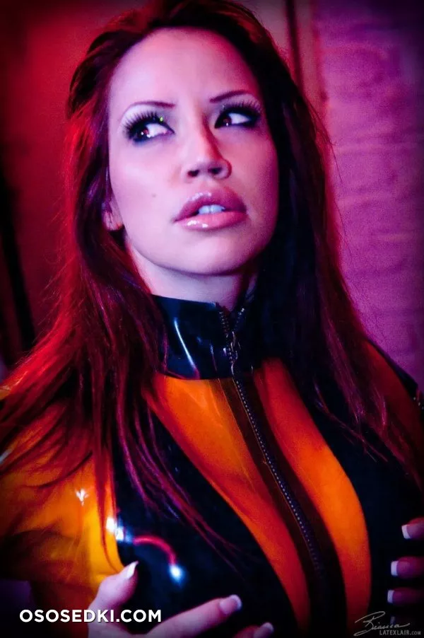 Bianca Beauchamp | DC Comics | Watchmen | Silk Spectre - Photo 24