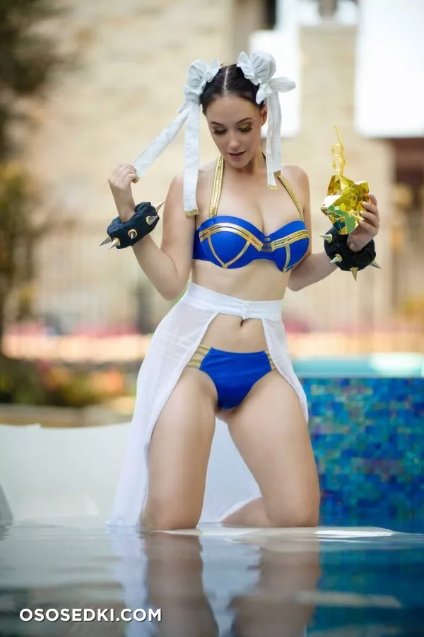 Ḿęĝ Тuŕńęẏ | Street Fighter | Chun-Li Poolside - Photo 6
