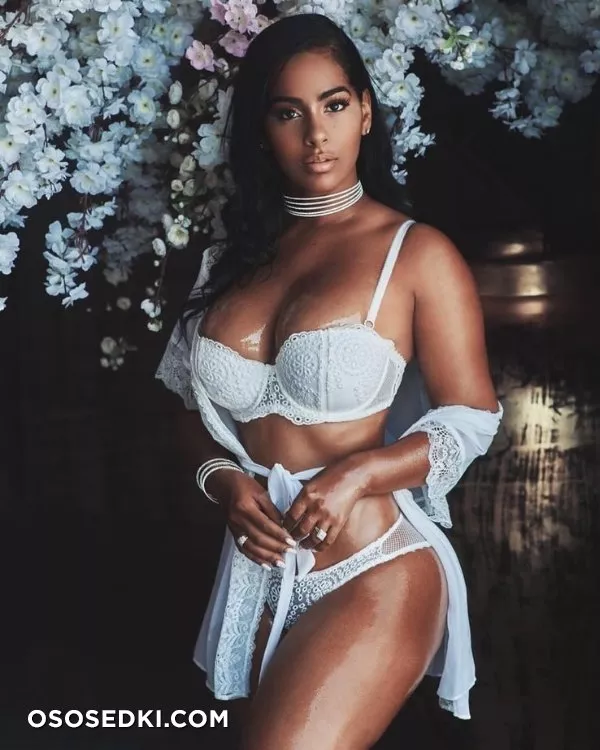 Ayisha Diaz - Photo 5