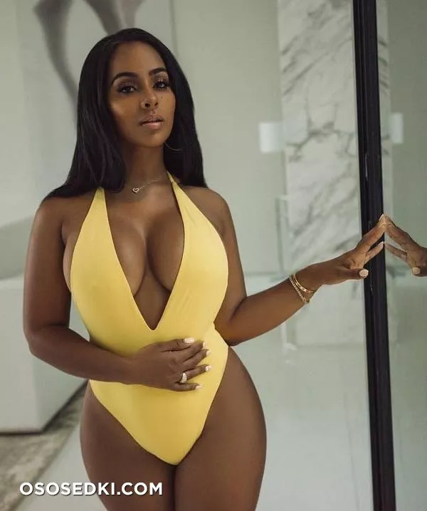 Ayisha Diaz - Photo 6