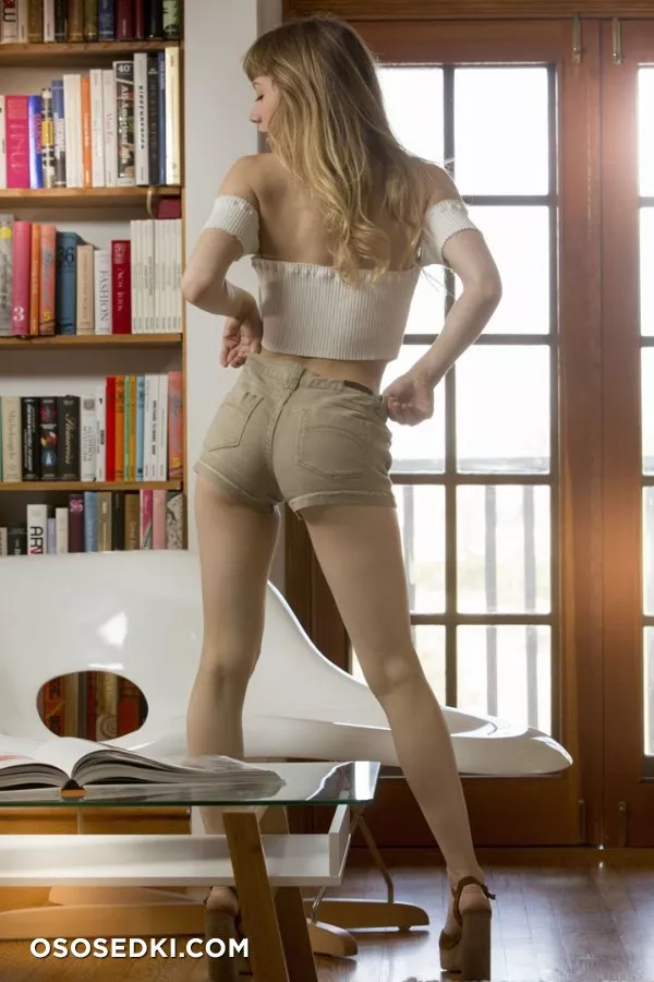 Ivy Wolfe  - Photo 436