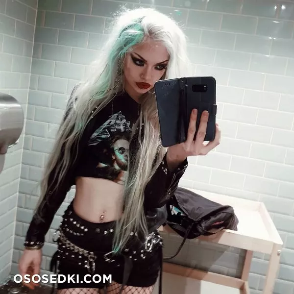 sophie storm - Photo 51