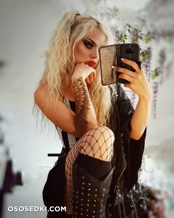 sophie storm - Photo 84