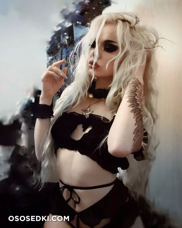 sophie storm - Photo 85