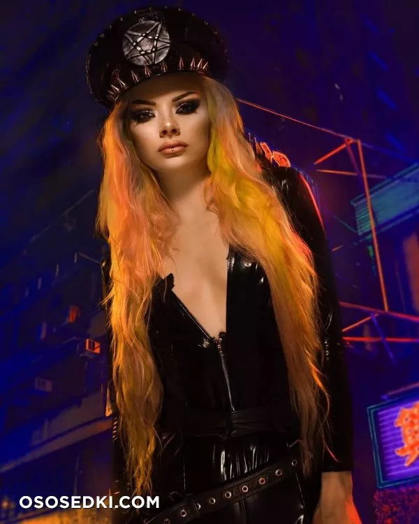 sophie storm - Photo 90