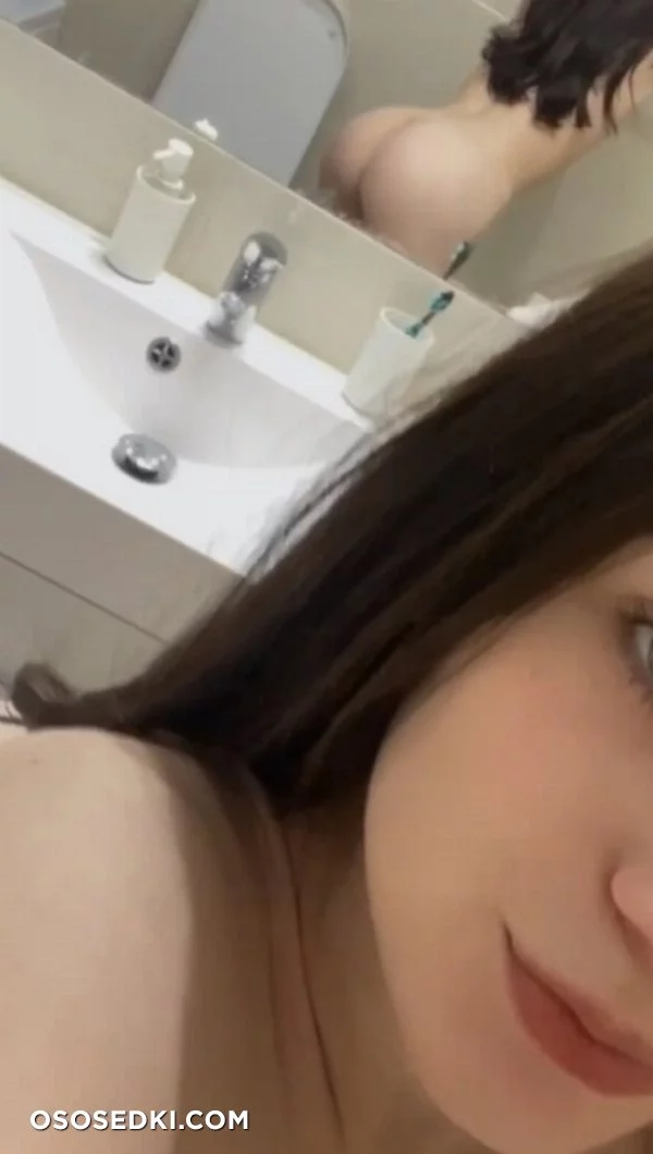 [OnlyFans] Anya Desyatnikova - Photo 2