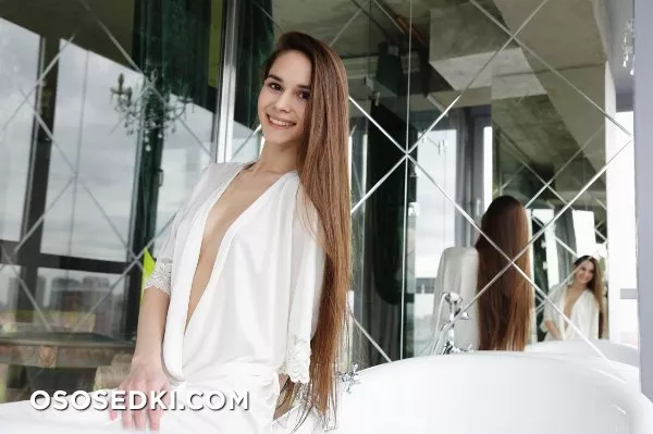 Leona Mia - Photo 649