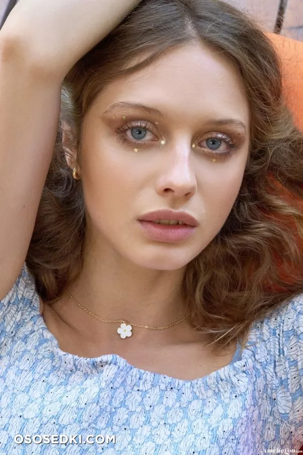 Amelie - Photo 284