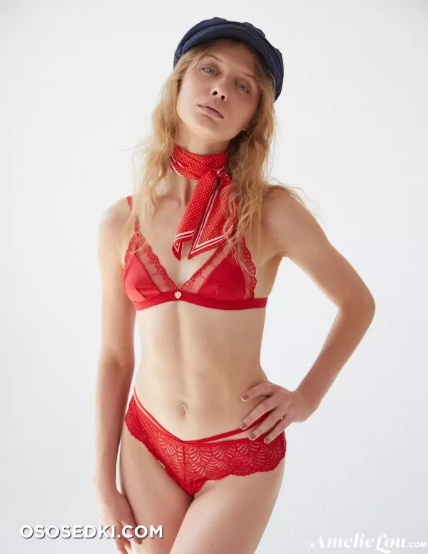 Amelie - Photo 639