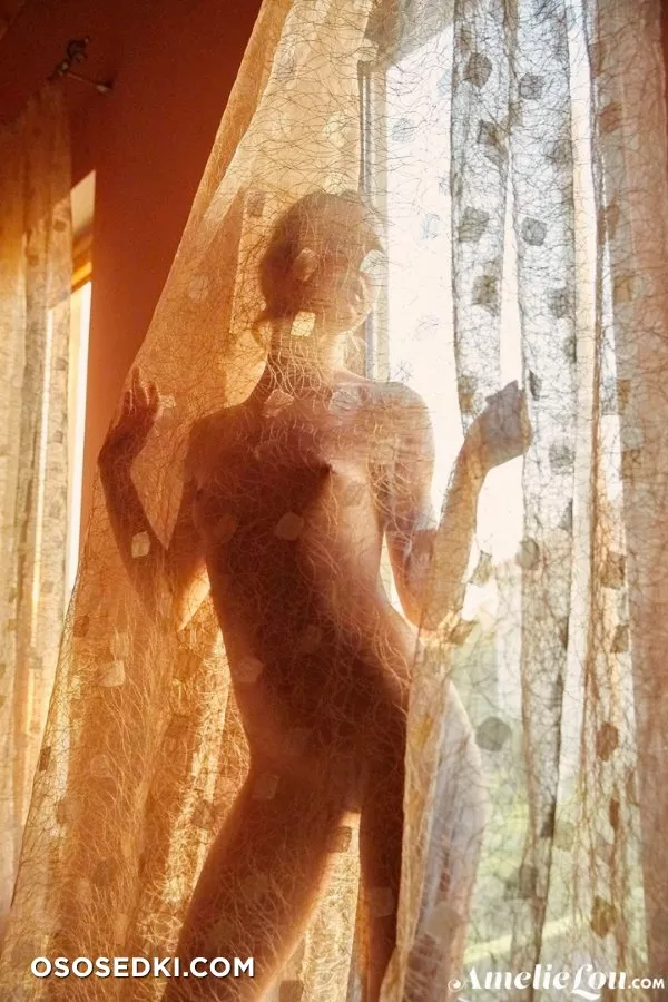 Amelie - Photo 845