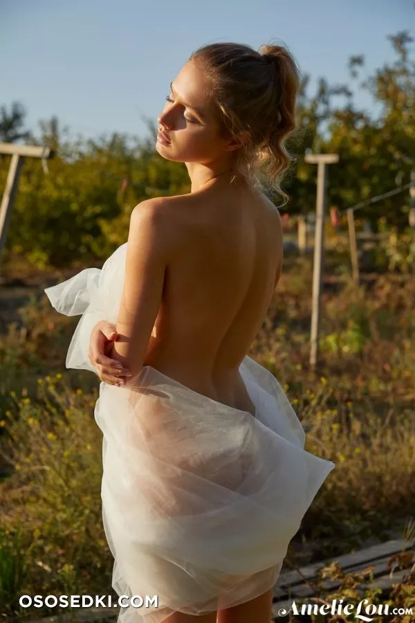Amelie - Photo 856