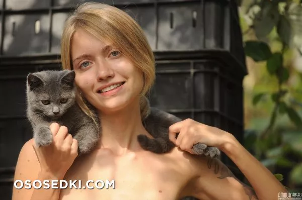 Jenny AA - Photo 109