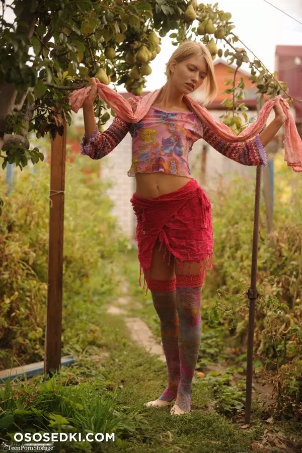 Jenny AA - Photo 407