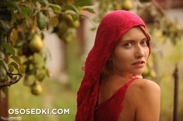 Jenny AA - Photo 491