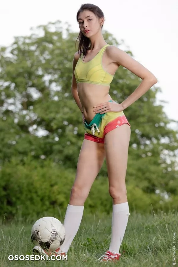 Bambi Joli - Photo 585