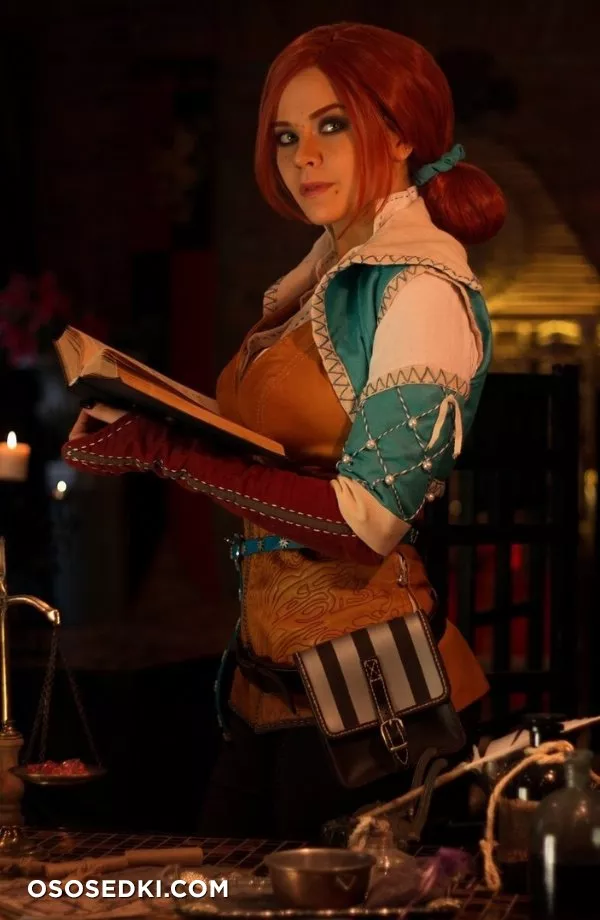 Asami Gate Cosplay - Photo 14