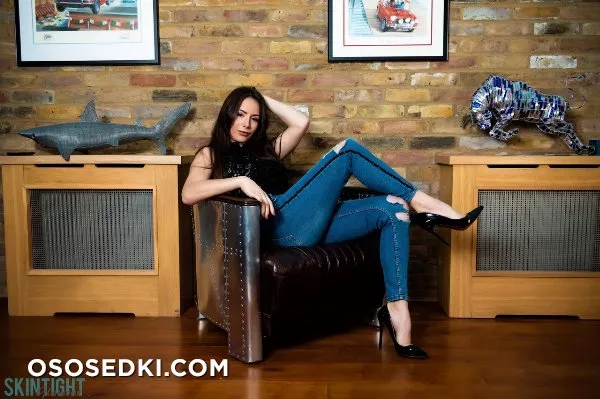 Laura Hollyman  - Photo 6
