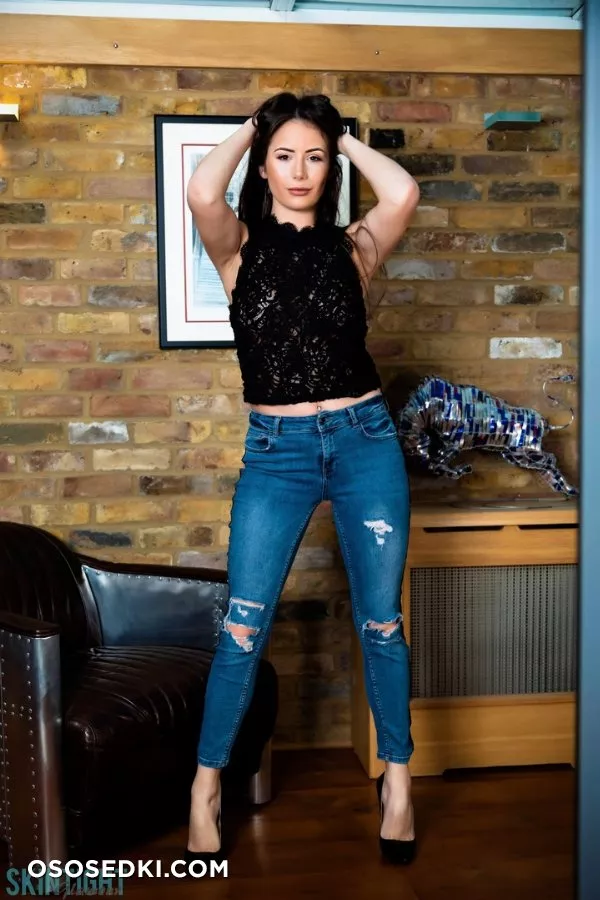 Laura Hollyman  - Photo 19
