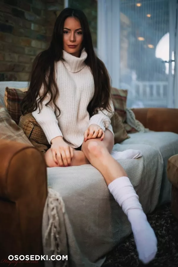 Laura Hollyman  - Photo 200