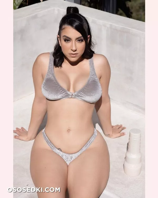 Lena The Plug - Photo 22
