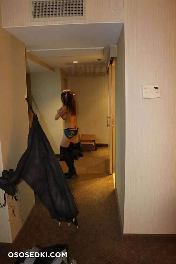 Liz Katz - Photo 406