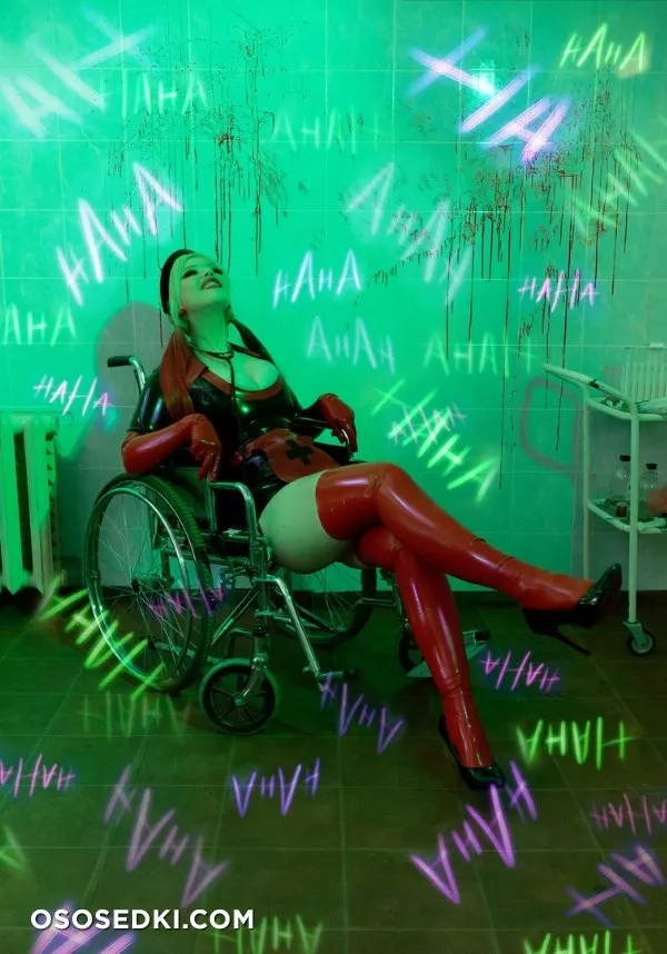 Lada Lyumos - Harley Quinn [Nurse] (DC) - Photo 13