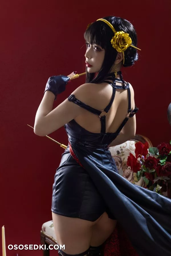 Umeko J - Yor Forger - Photo 3