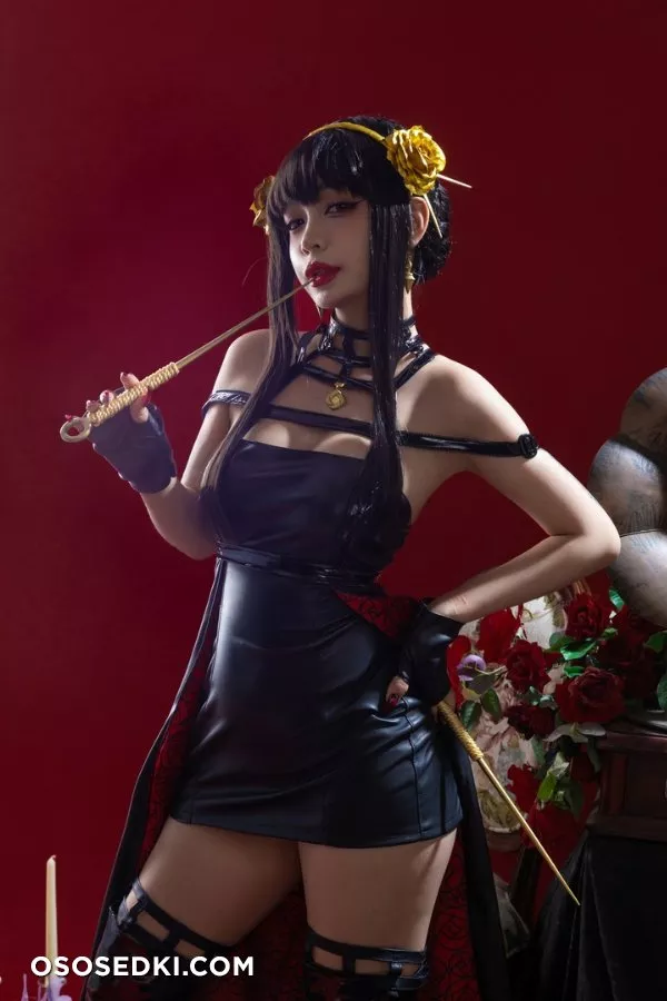 Umeko J - Yor Forger - Photo 5