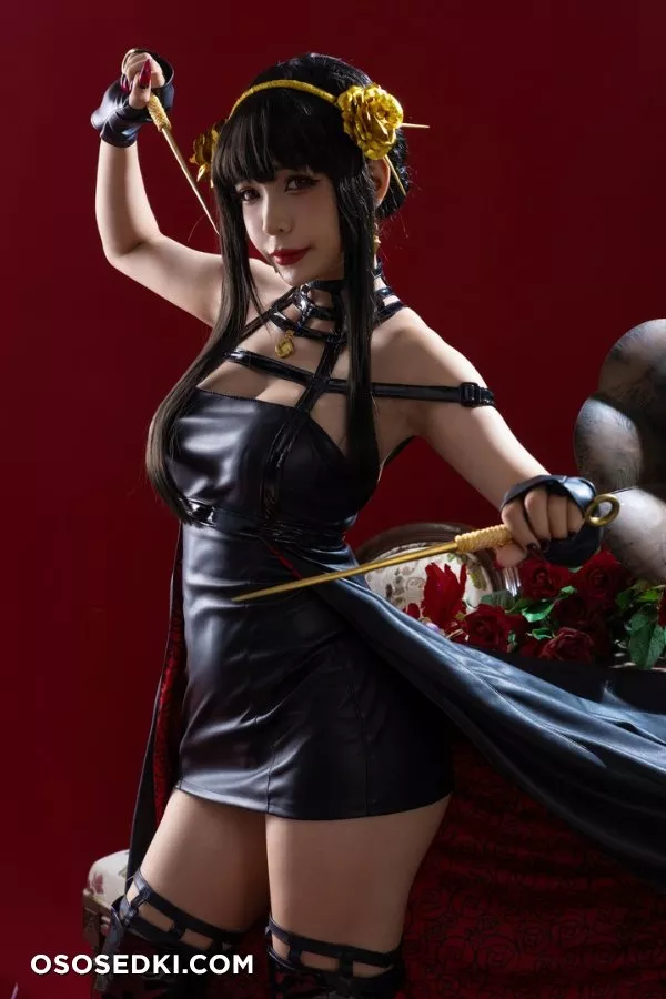 Umeko J - Yor Forger - Photo 6