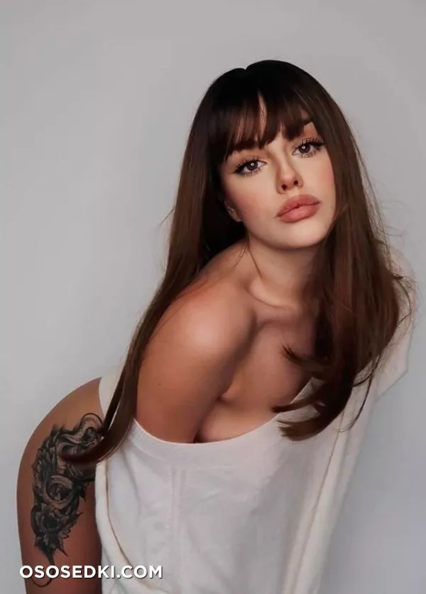 EMILY BLACK - Photo 31