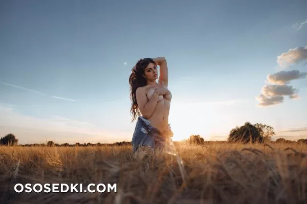 EMILY BLACK - Photo 471