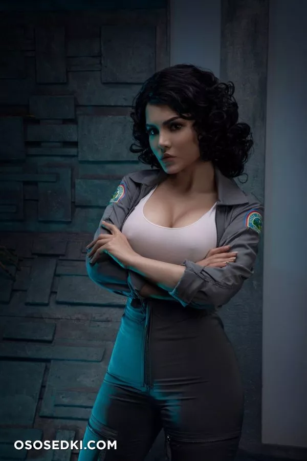 Kalinka Fox - Ellen Ripley - Photo 3
