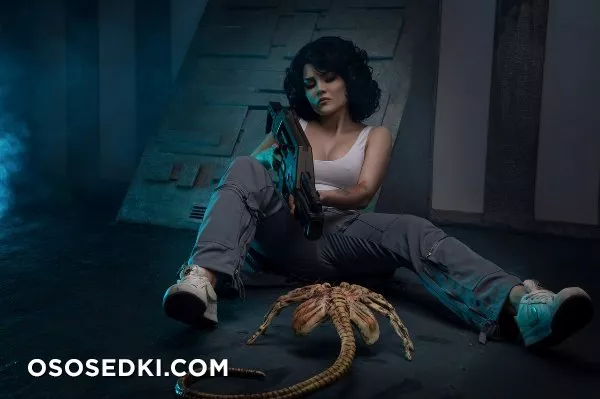 Kalinka Fox - Ellen Ripley - Photo 9