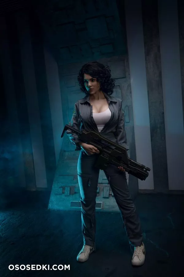 Kalinka Fox - Ellen Ripley - Photo 13