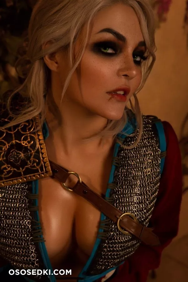 Kalinka Fox (Christina Fink) - Photo 1