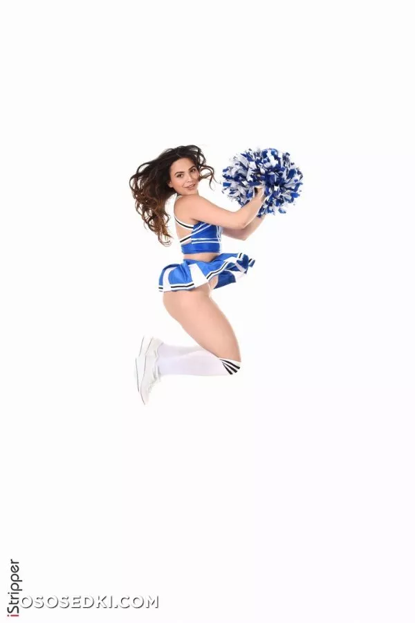 Ariana Van X - Give Me An F by Istripper - Photo 5